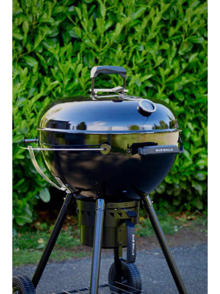 Угольный гриль Slow ’N Sear® Kettle Grill 57 см — Black Edition + Slow 'N Sear® Deluxe